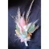 Boutonnière en fleurs séchées  pour costume marié